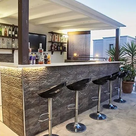 Stone מלון